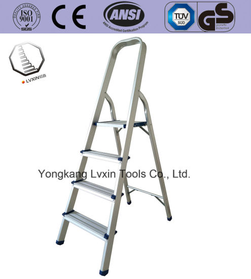 China En131 Approved Household Ladder pictures & photos